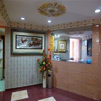 New Wave Hotel Sdn Bhd - Medan Batu-grotten Buitenkant foto
